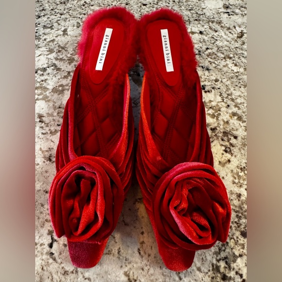 Gianni Bini Red Velvet Heels - Picture 4 of 6